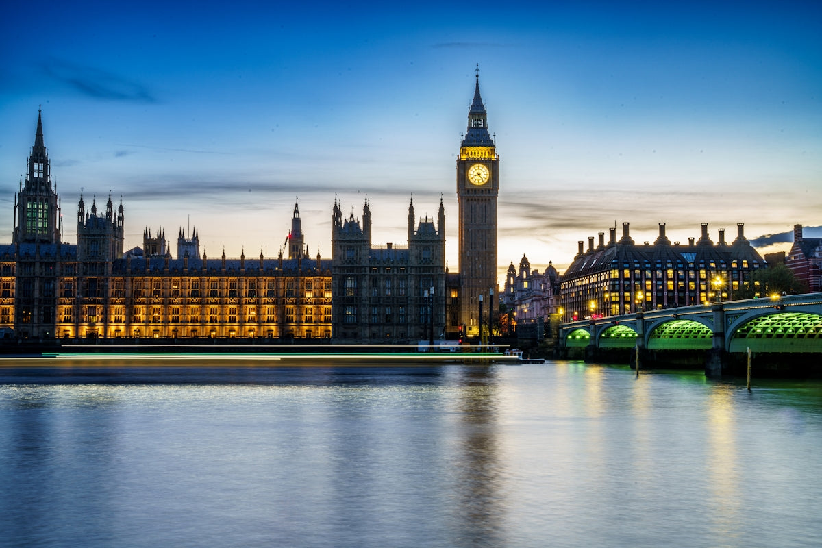 Big ben and the houses of parliament at dusk.