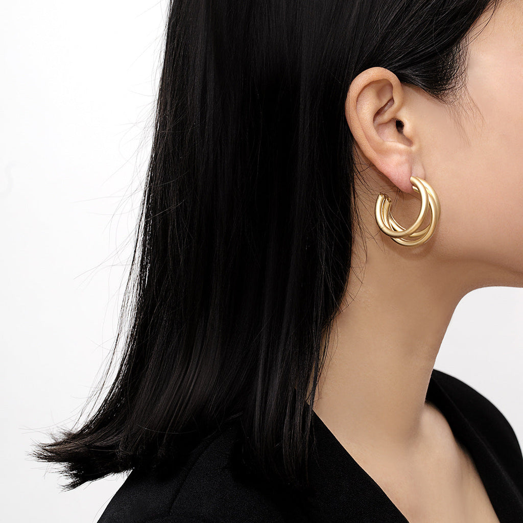 Virella Hollow Circle Earrings