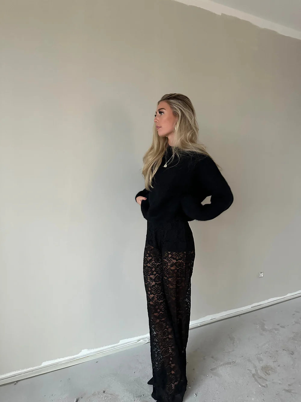 Estrella Lace Pants