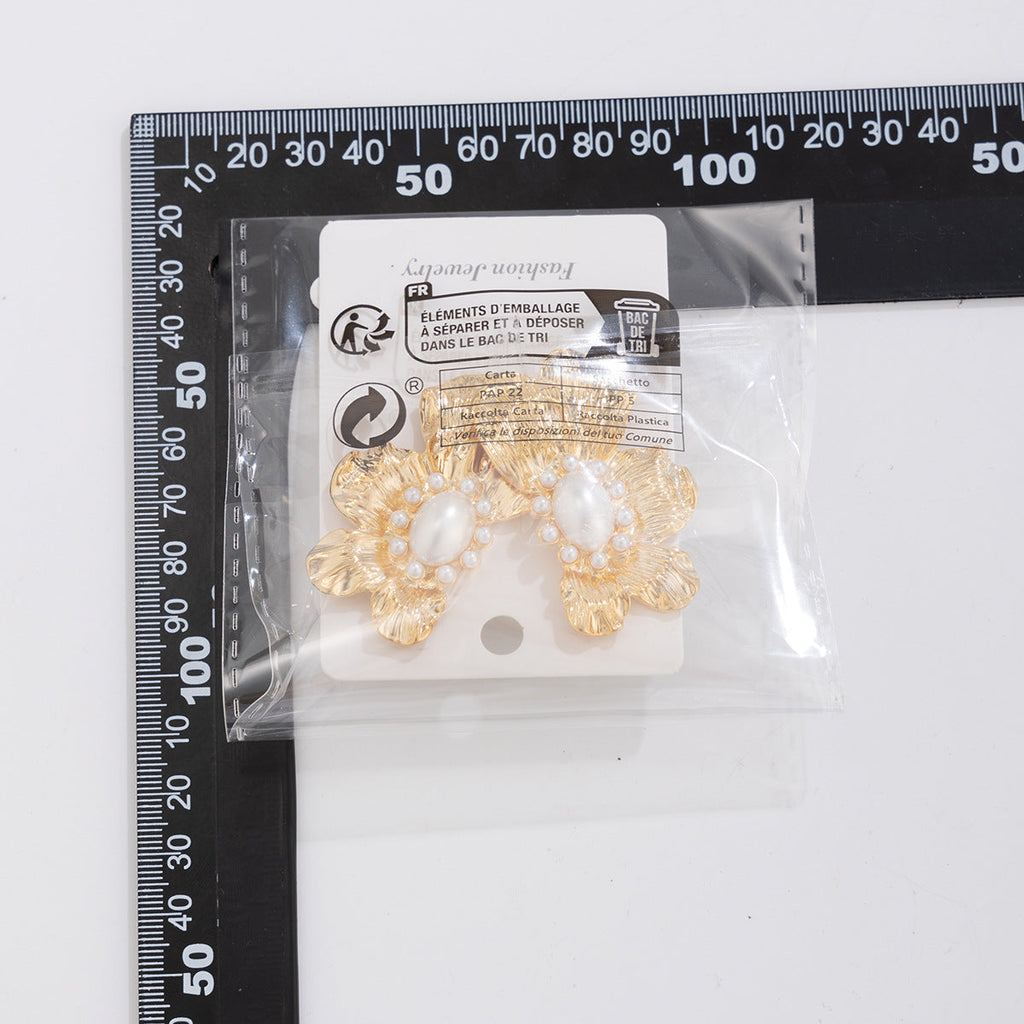 Gilded Ginkgo Pearl Studs