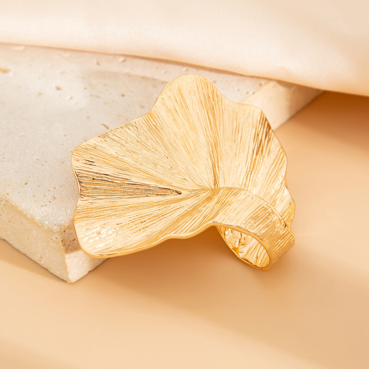 Auréa Pleat Luxe Ring